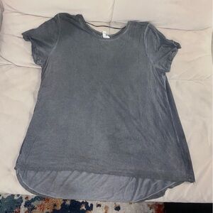 Gray t shirt